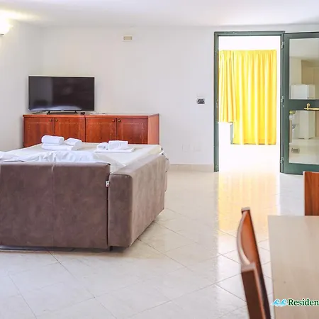 Del Mare מלון דירות