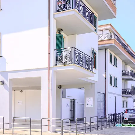 Del Mare Ξενοδοχείο με διαμερίσματα 3*