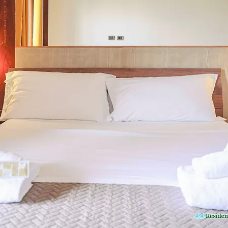 מלון דירות Del Mare ארדאה