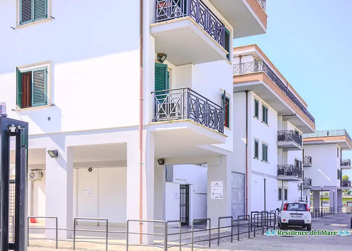 Del Mare Ξενοδοχείο με διαμερίσματα 3*