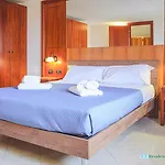Del Mare Lejlighedshotel Ardea