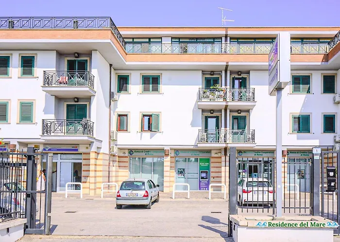 Del Mare 3*